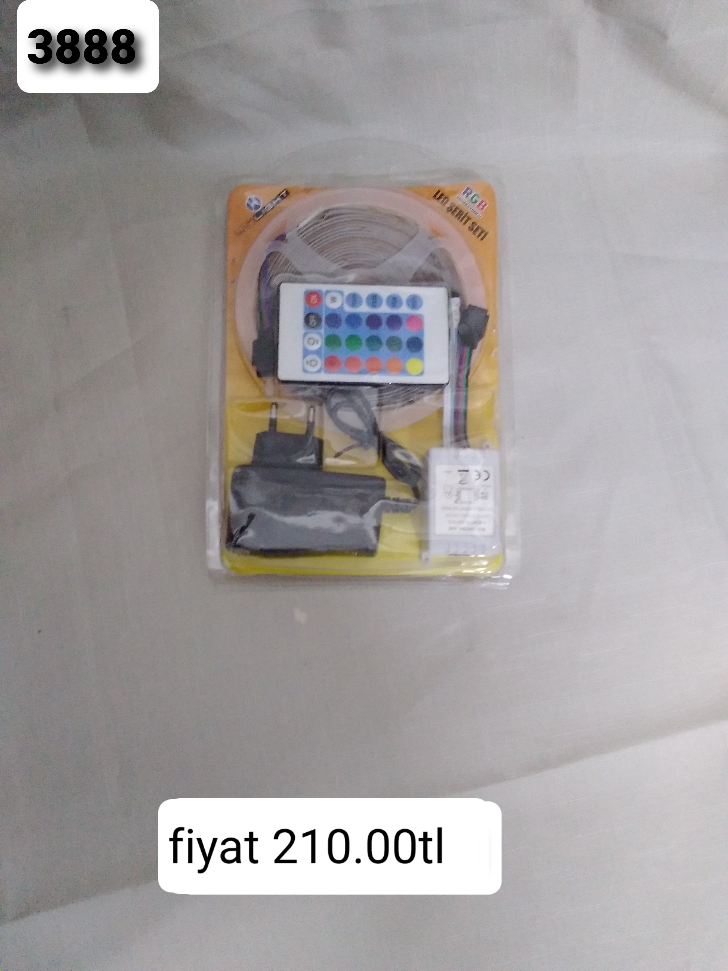 RGB LED ŞERİT SETİ 3888